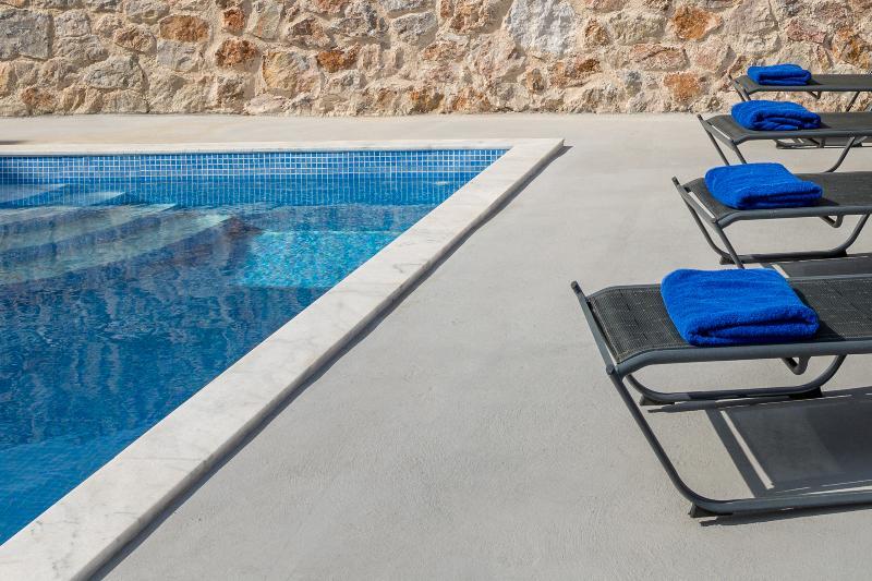 Desiterra Resort Suites & Villas Karterados  Ngoại thất bức ảnh