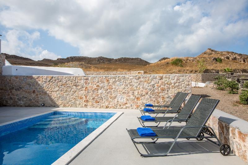 Desiterra Resort Suites & Villas Karterados  Ngoại thất bức ảnh