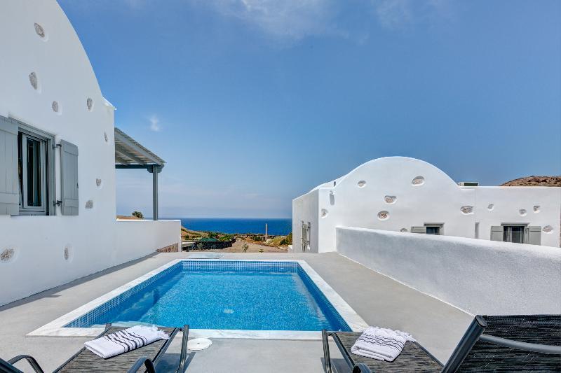 Desiterra Resort Suites & Villas Karterados  Ngoại thất bức ảnh