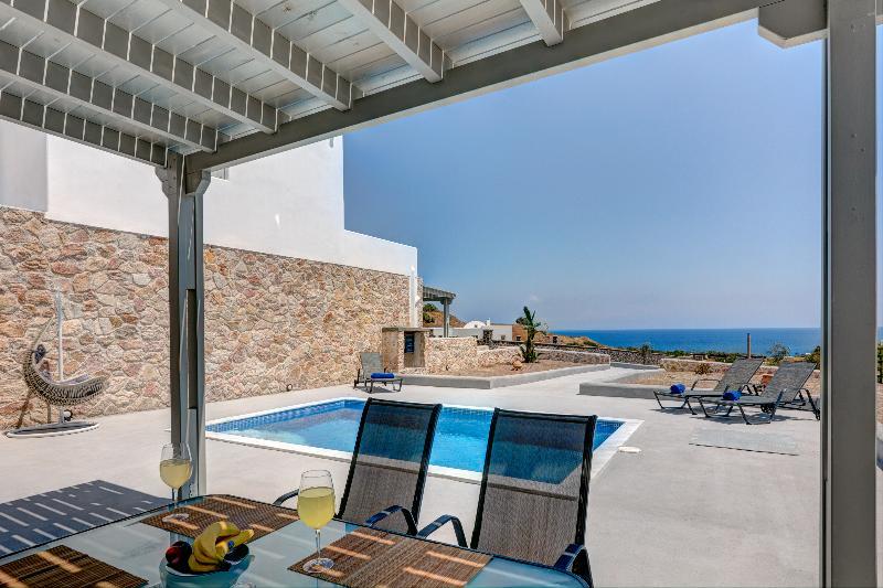 Desiterra Resort Suites & Villas Karterados  Ngoại thất bức ảnh