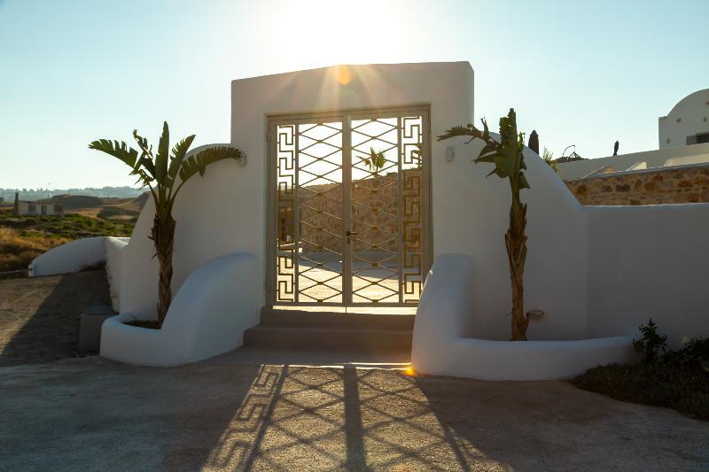 Desiterra Resort Suites & Villas Karterados  Ngoại thất bức ảnh